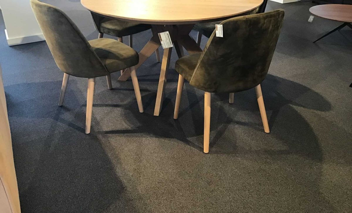 Castleline: set tafel + stoelen